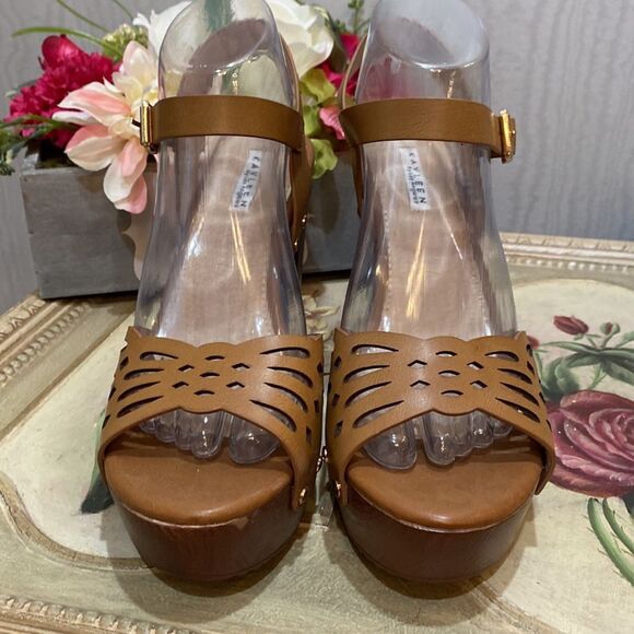 Kayleen Los Angeles Queen Studded Sandals Sz 8.5 NWOT - Picture 4 of 16